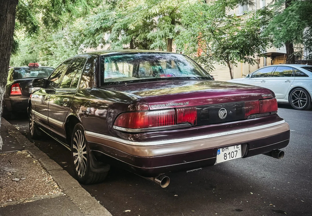 В Одесі виявили рідкісний Mercury Grand Marquis 1992 року