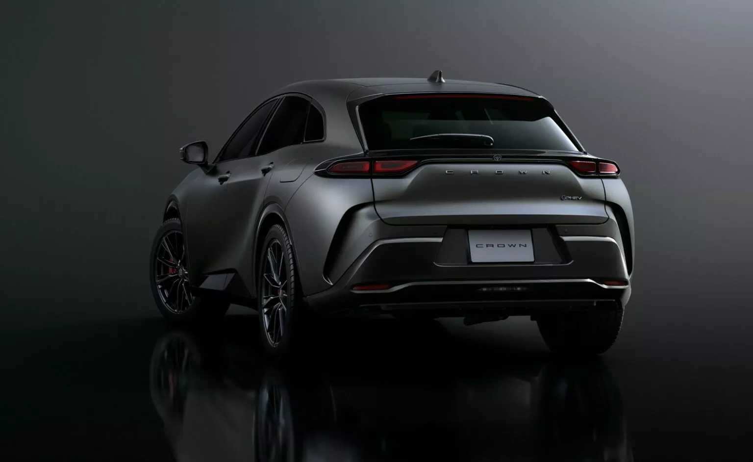 Позашляховик Toyota Crown Sport став доступнішим у Японії, але залишається ексклюзивом для місцевого ринку