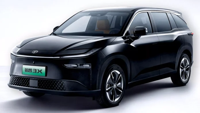 Електромобіль Toyota bZ3X вартістю $15 000 викликав бум замовлень
