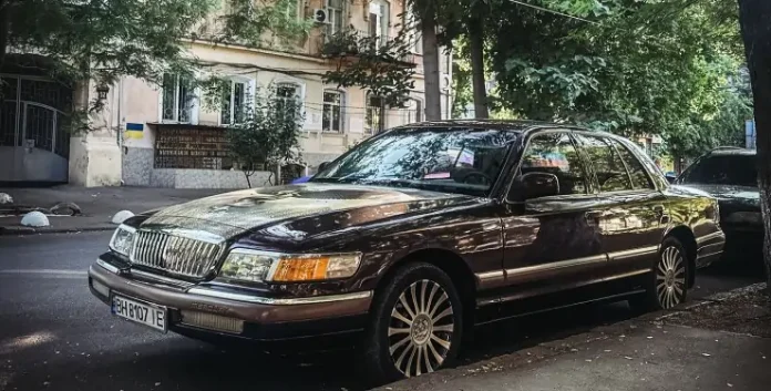 В Одесі виявили рідкісний Mercury Grand Marquis 1992 року