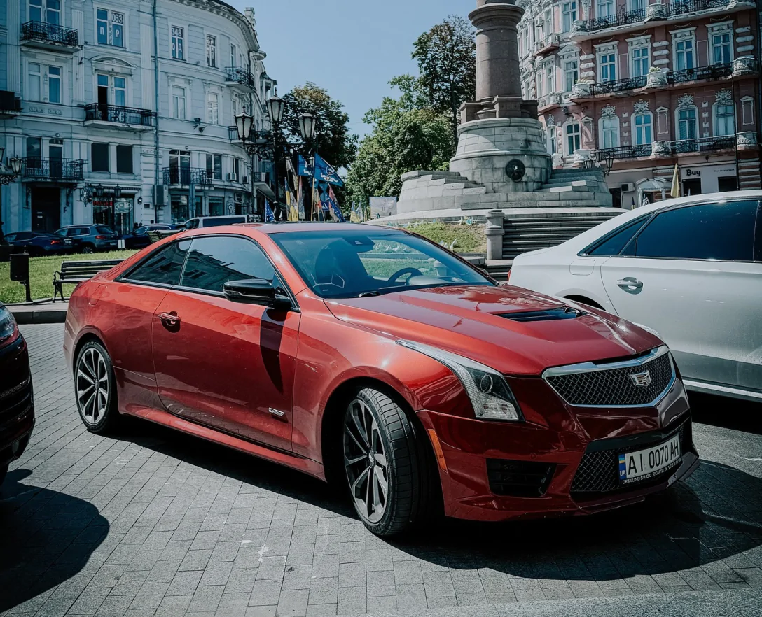 Рідкісний Cadillac ATS-V з автопарку Джо Байдена помічений на вулицях Одеси