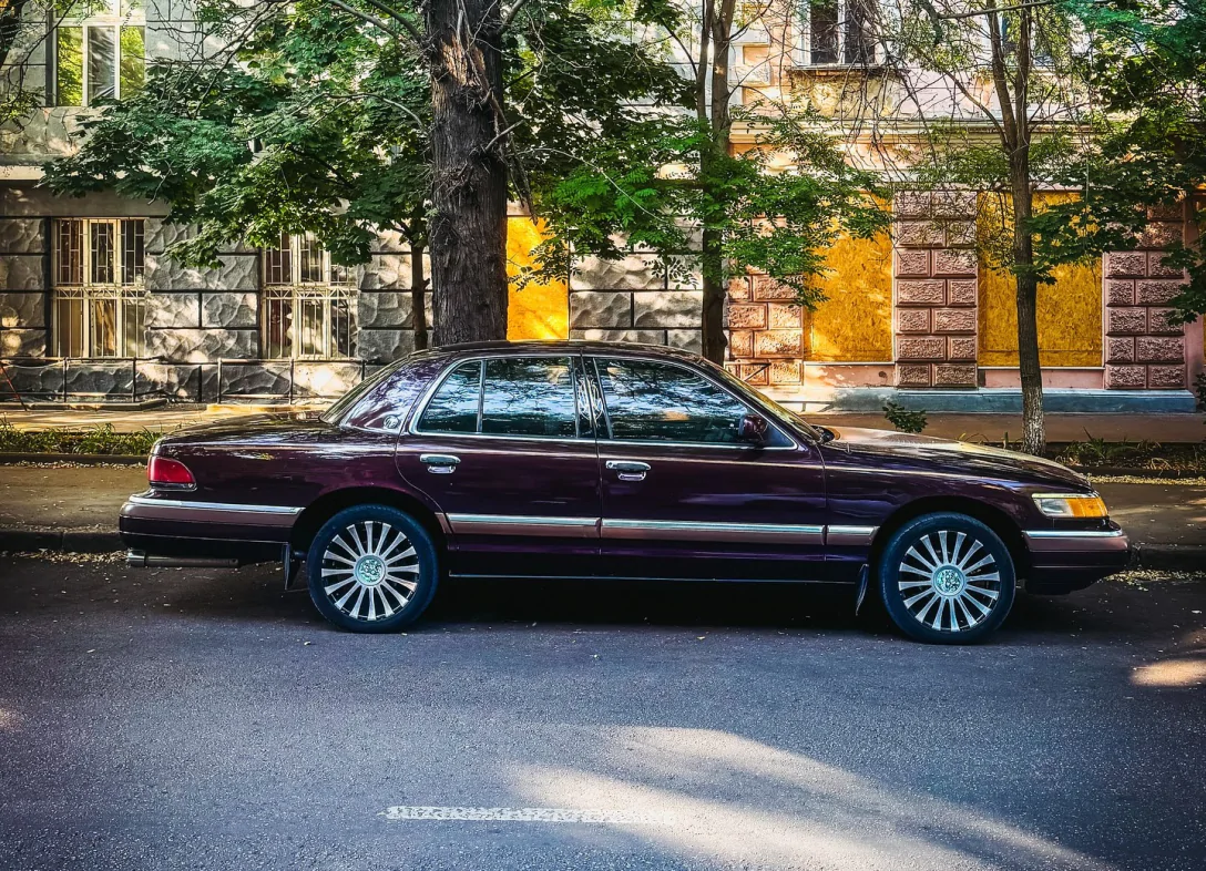 В Одесі виявили рідкісний Mercury Grand Marquis 1992 року