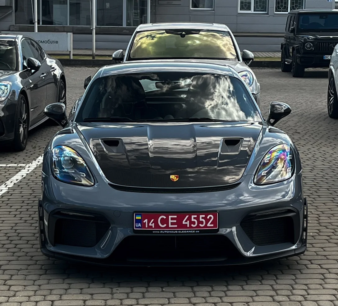 В Україну доставлено рідкісний Porsche 718 Cayman GT4 RS на 500 к.с.