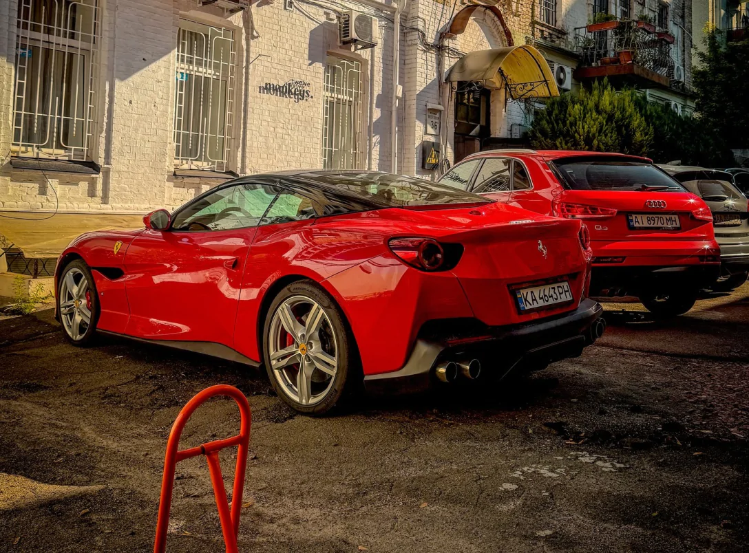 Рідкісний Ferrari Portofino помічений у Києві