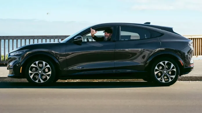 Електрокросовер Ford Mustang Mach-E проїхав 400 000 км за три роки