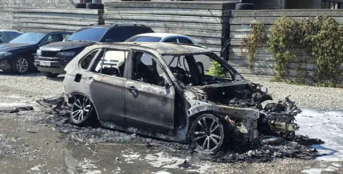 Вогняна спроба порятунку: BMW X5 вигорів на СТО в Івано-Франківську