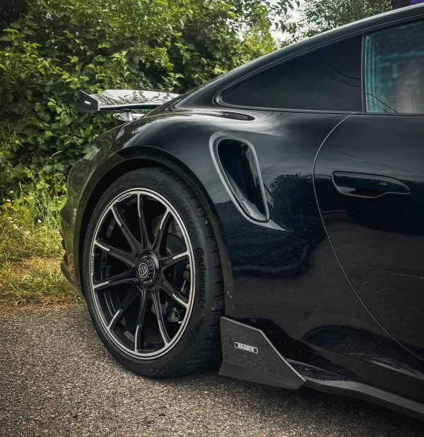 У Києві помічено Porsche Brabus 900 за $500 000