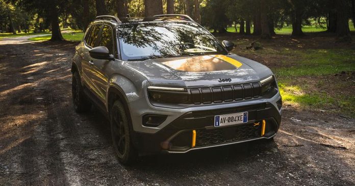 Jeep Avenger 4xe виходить на європейський ринок