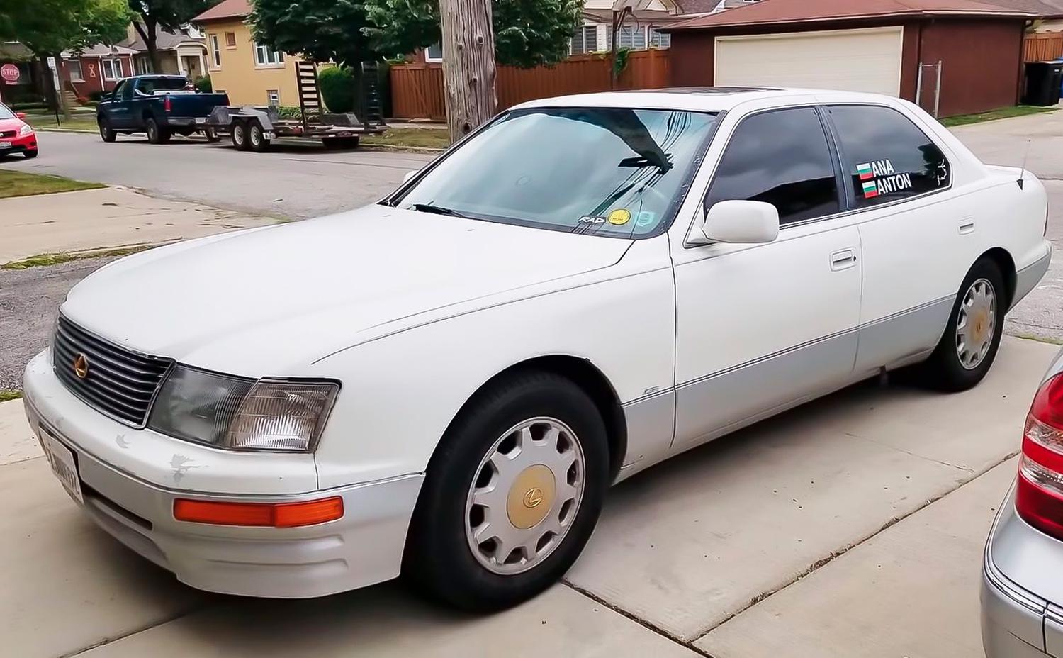 Lexus LS 400
