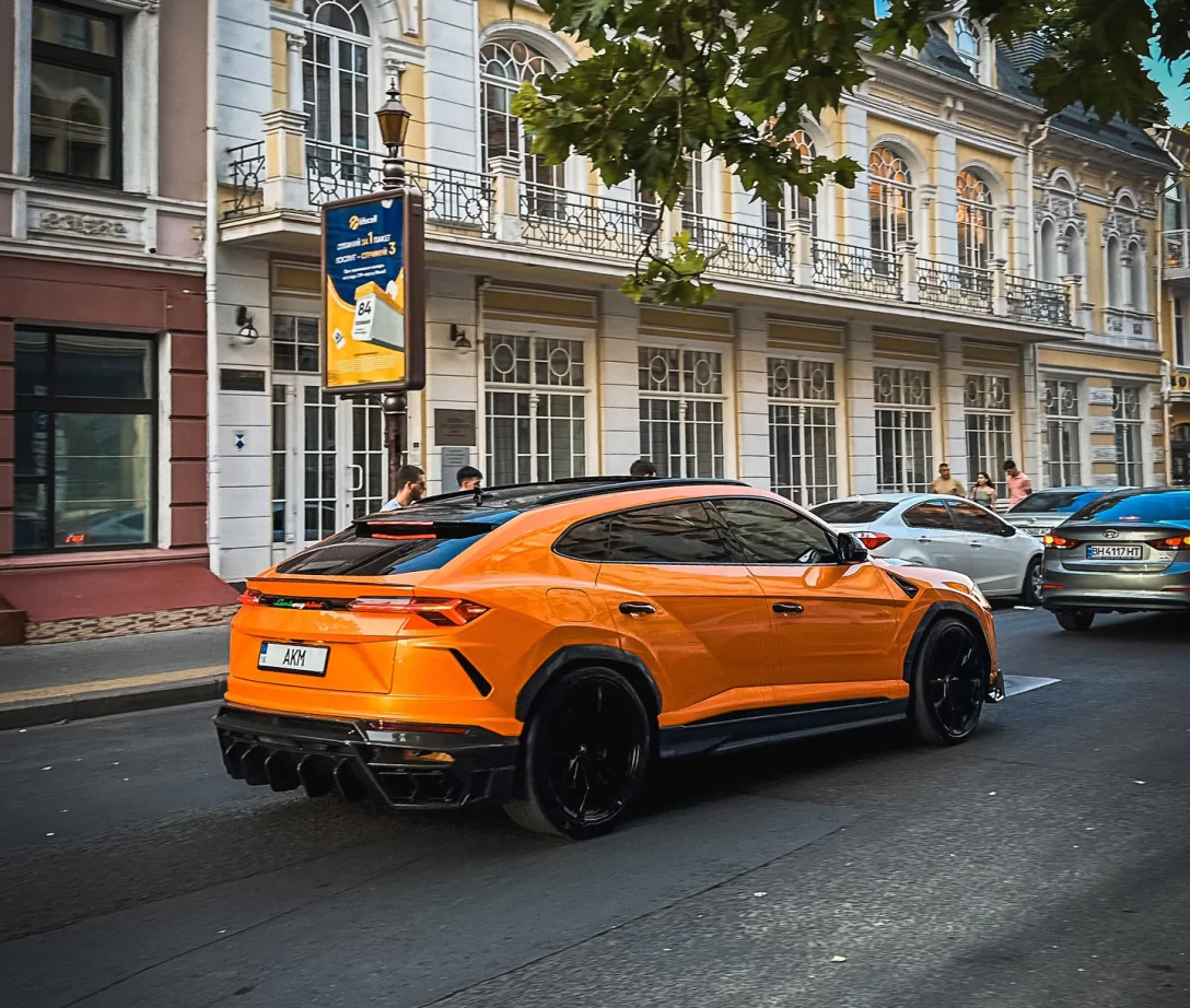 В Одесі сфоткали відтюнінгований Lamborghini Urus