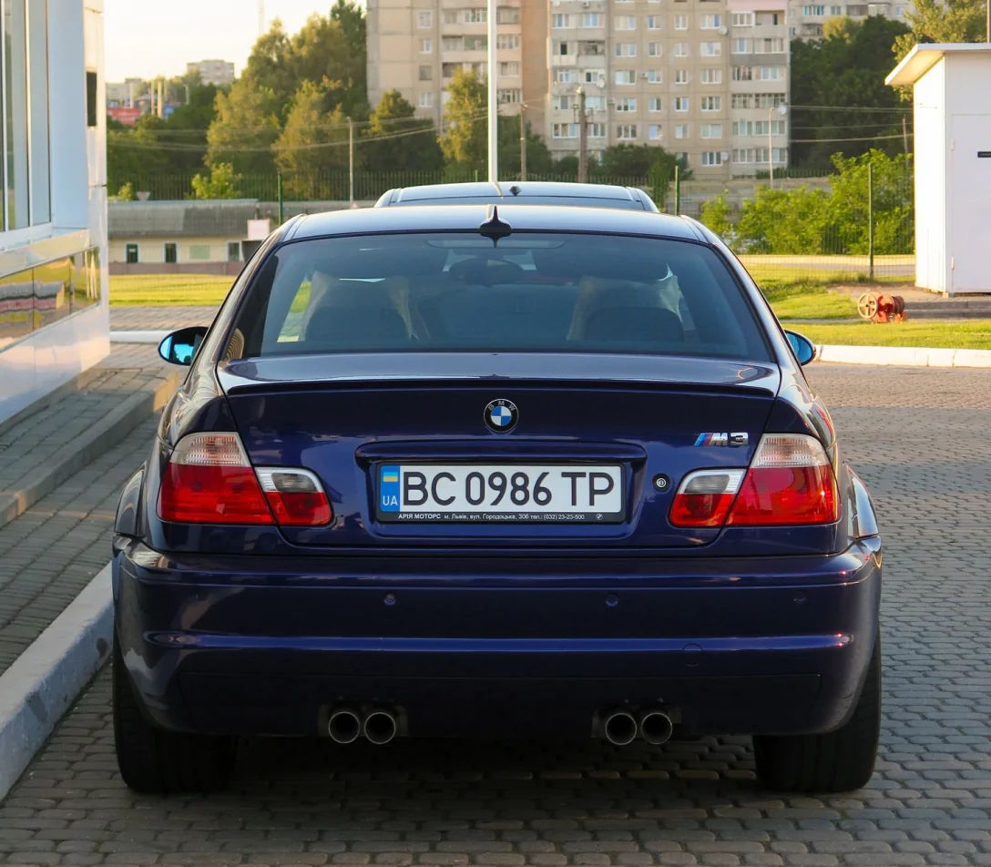 У Львові засвітився рідкісний BMW M3 із ювілейної серії у складі 30 екземплярів