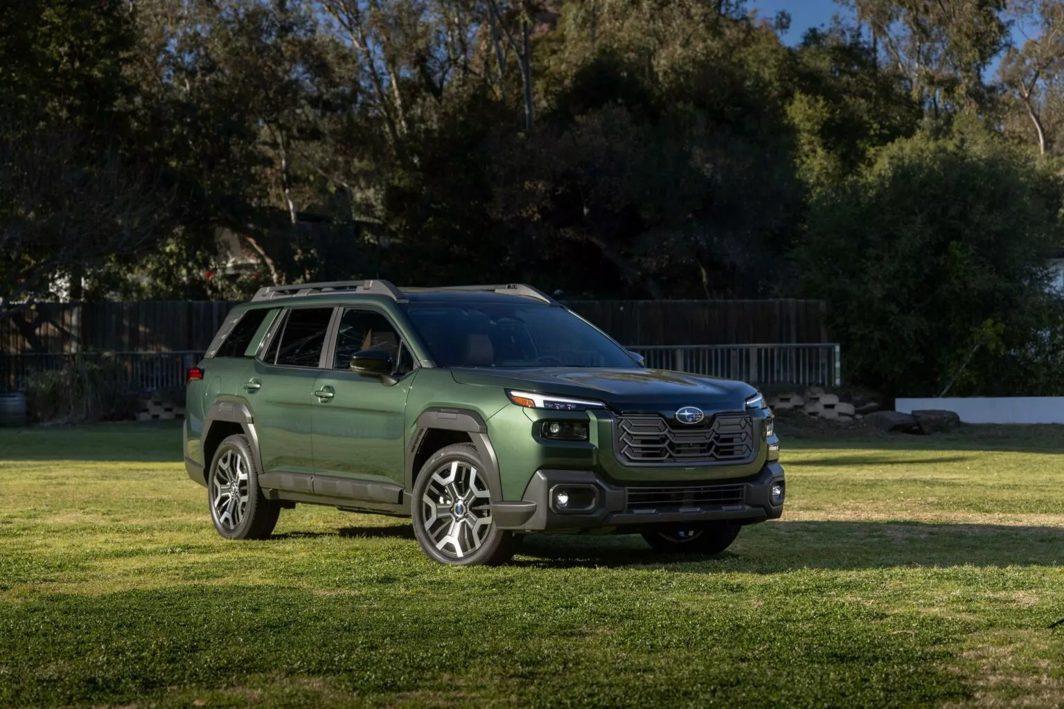 Subaru Outback (2026) став позашляховиком і подорожчав