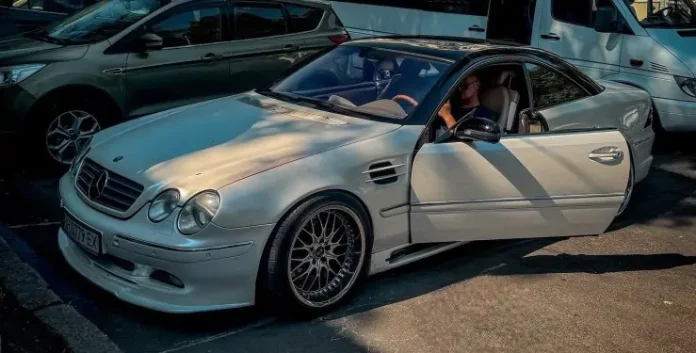 В Одесі помітили рідкісний Mercedes CL600 із «нульових»