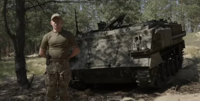 Британський FV432 переобладнано бійцями «Азова» для евакуації поранених