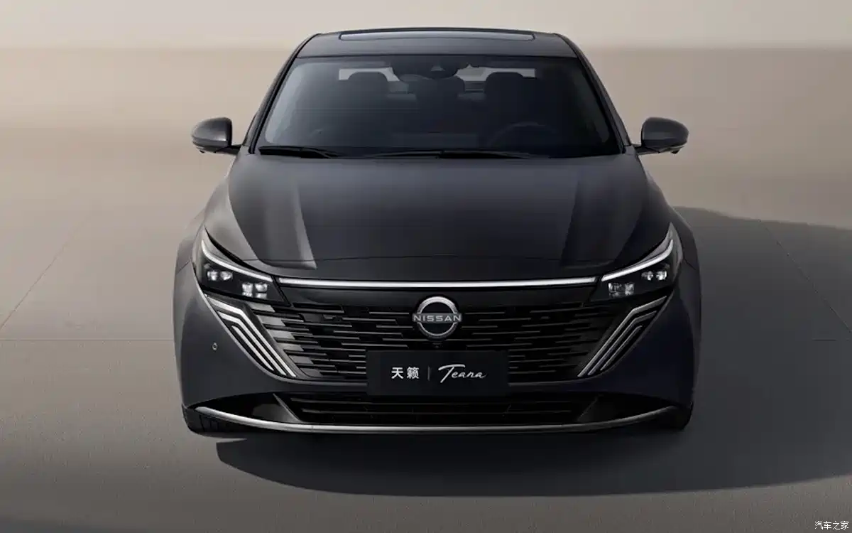 Офіційні фото та дата презентації оновленого Nissan Teana PLUS