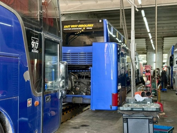 У Львові відкрився сучасний центр для ремонту автобусів
