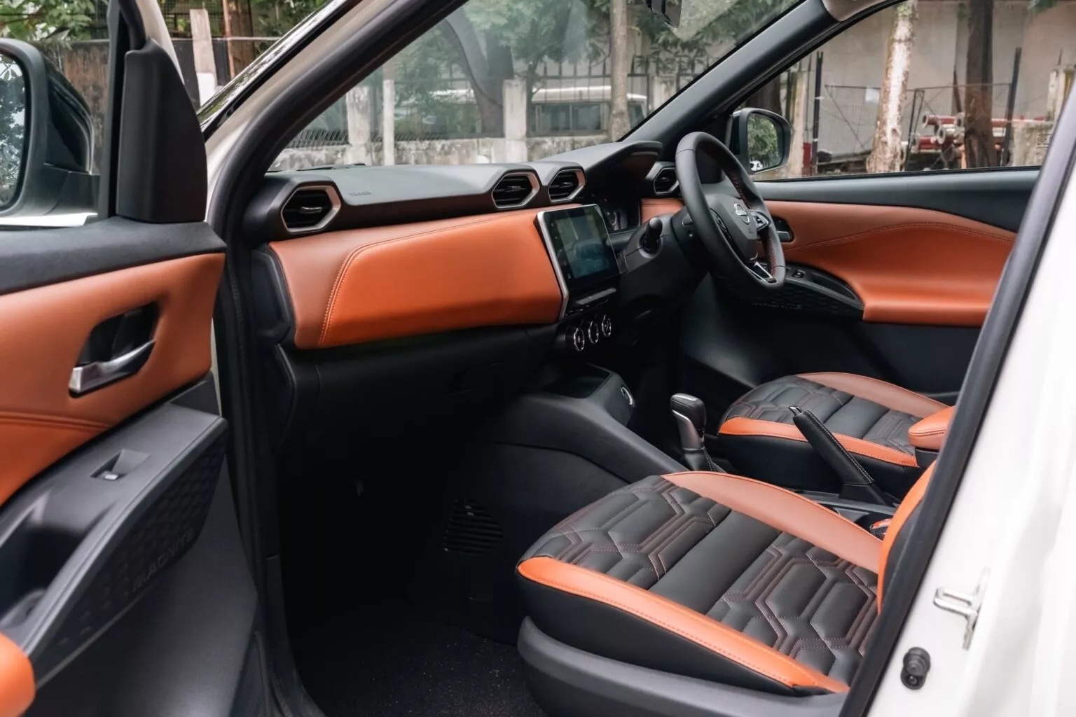 Nissan Magnite 2025: кросовер за $7000 з несподіваним оснащенням