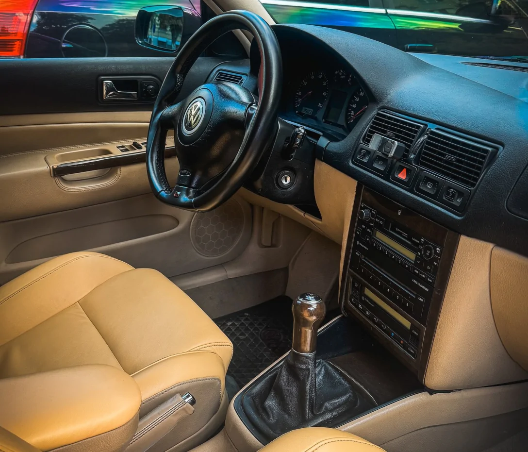 У Києві засвітився рідкісний Volkswagen Golf GTI з тюнінгом ABT