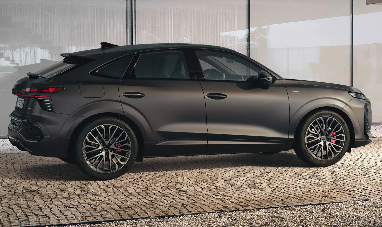 Audi Q3 Sportback: нове покоління та зміна формату найдоступнішого кросовера бренду