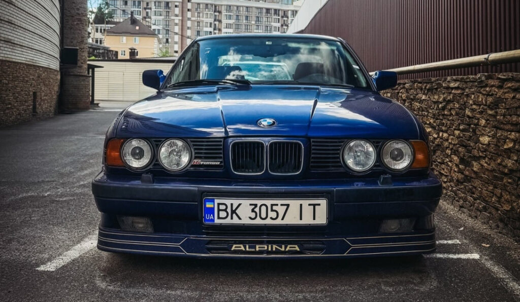 У Києві помітили рідкісний BMW Alpina B10 BiTurbo