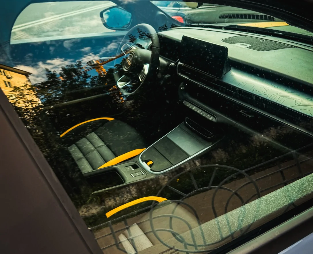 У Києві помітили вкрай рідкісний Jeep Avenger The North Face
