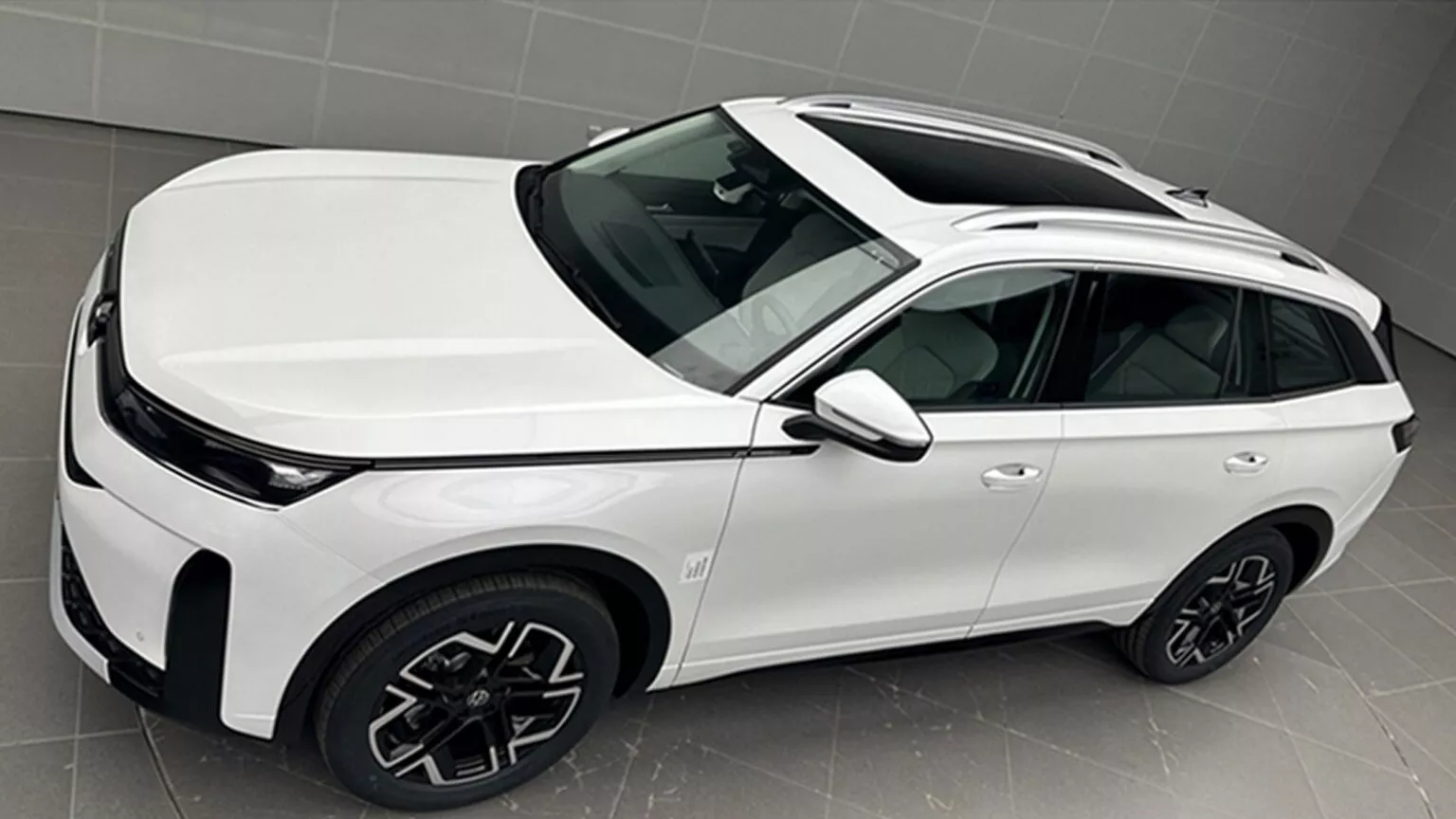 VW Tavendor оновився і став схожий на моделі серії Stellantis