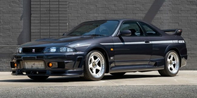 Штучний Nissan Skyline пішов з молотка майже за мільйон доларів