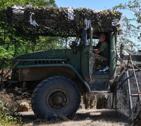 Росія використовує С-60 з сітками проти дронів, але конструкція виглядає сумнівною