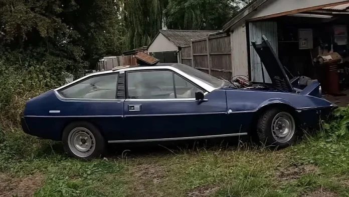 Рідкісний Lotus Eclat 1978 року повернувся на дорогу після 34 років зберігання