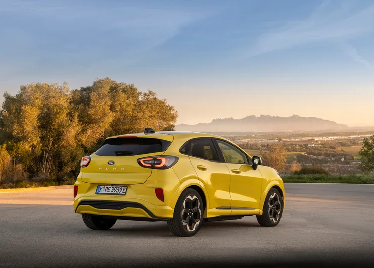 Ford Puma Gen-E: електрокросовер з двома багажниками та запасом ходу 364 км