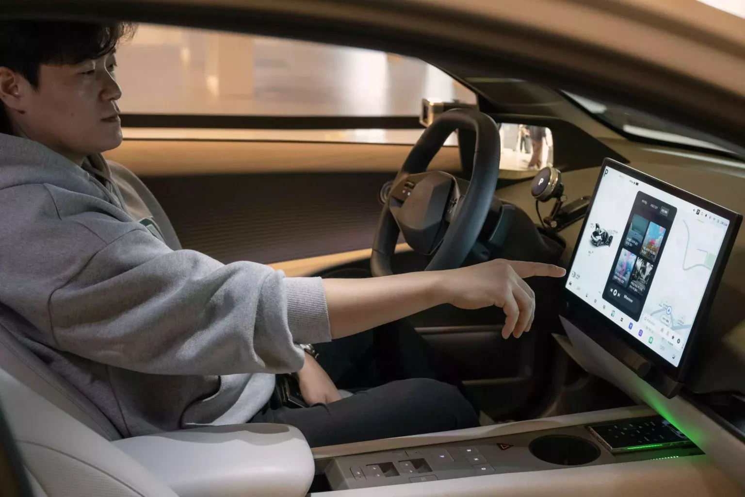 Hyundai готує електричний "мікс" Inster та Kona