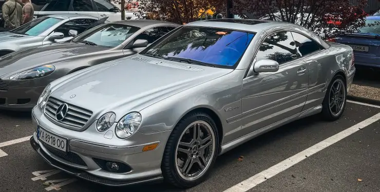 У Києві помітили рідкісний Mercedes CL65 AMG з V12