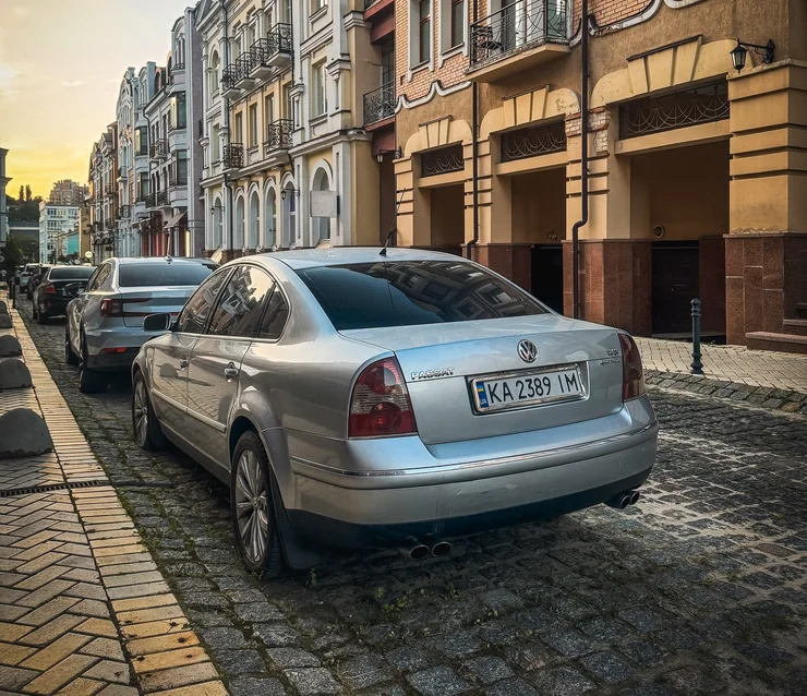 У Києві помітили рідкісний Volkswagen Passat W8