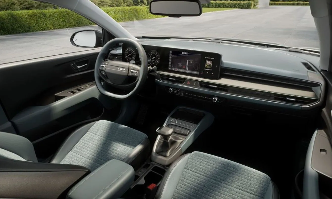 Kia Stonic (2026) отримав новий дизайн та гібридну установку: офіційні фото