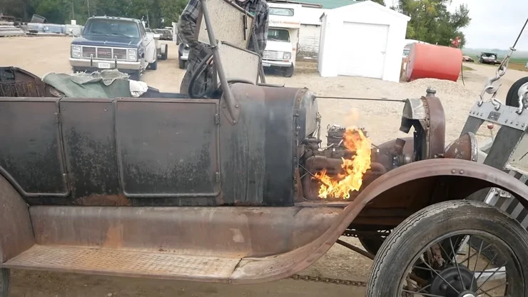 Воскресіння легенди: як американець оживив "мертвий" Ford T після років під дощем