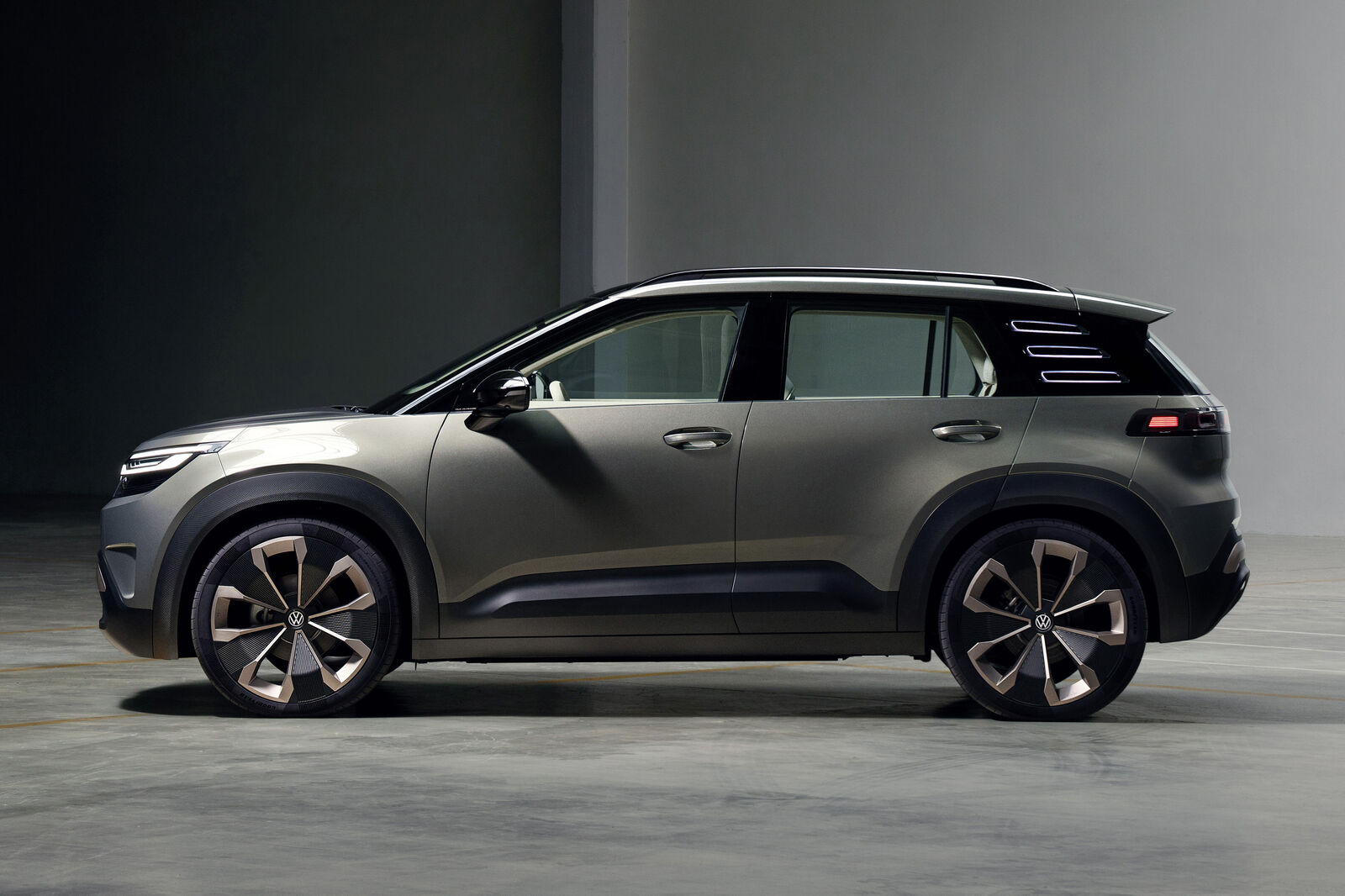 ID. CROSS: Volkswagen офіційно представив концепт електропозашляховика початкового рівня