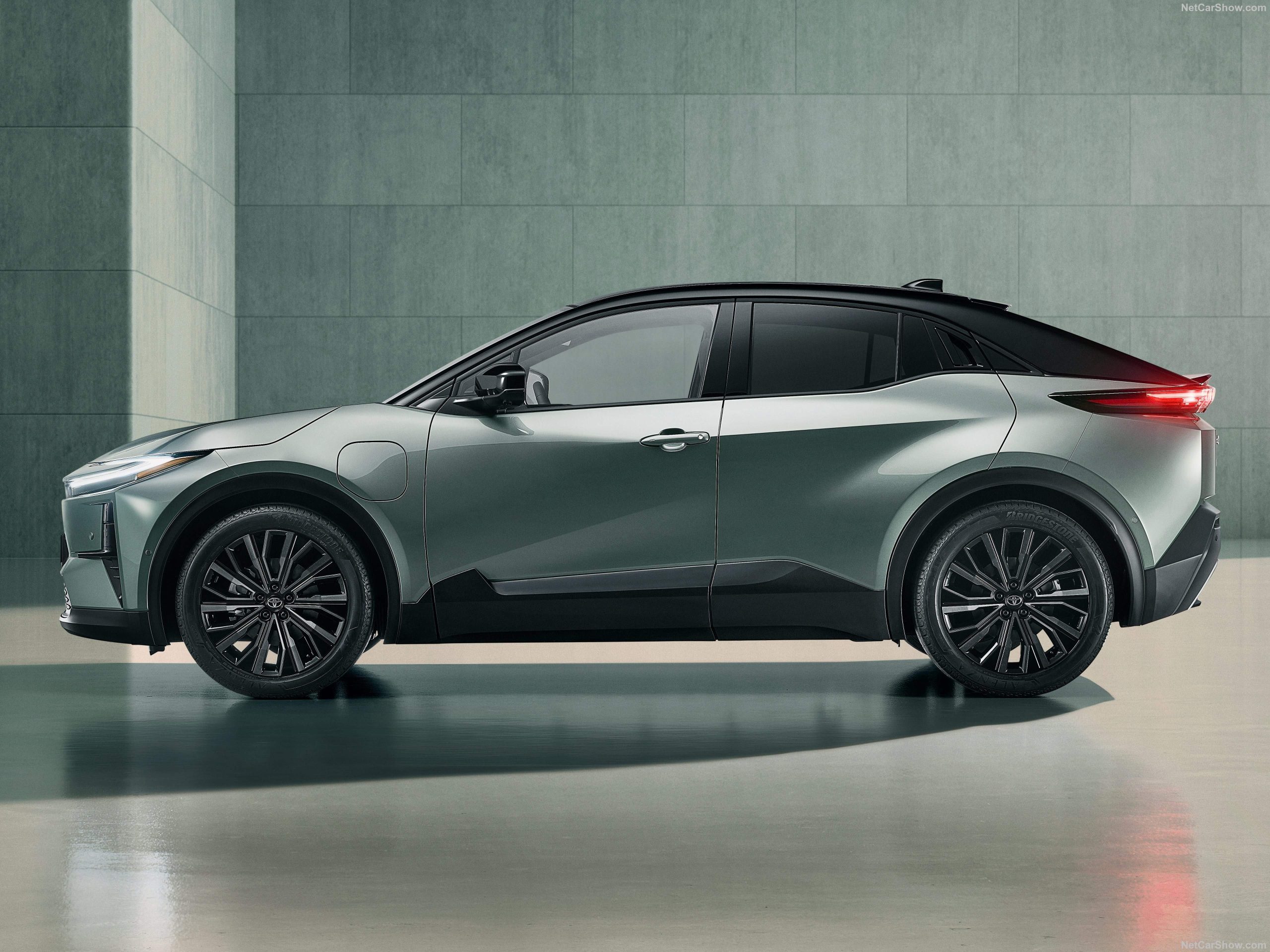 Електричний виклик RAV4: Toyota C-HR+ 2026 переписує правила доступних кросоверів