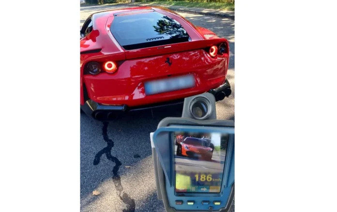 У Києві оштрафували водія Ferrari за їзду зі швидкістю 186 км/год