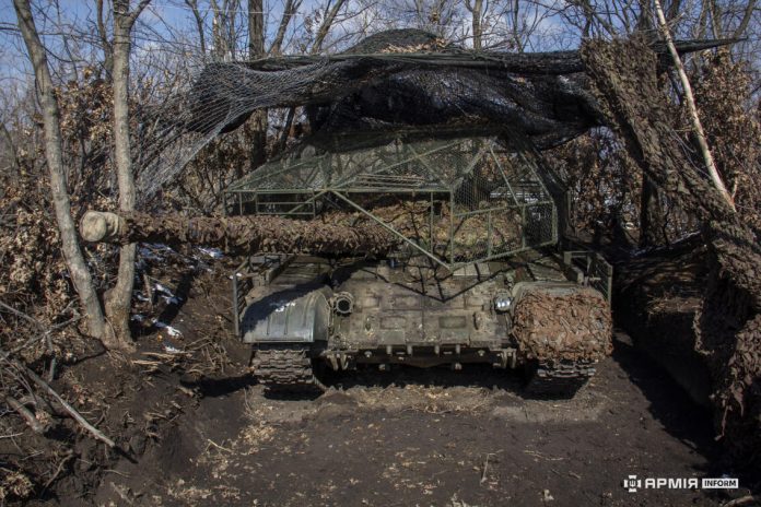 NYT: дрони змінили тактику та конструкцію танків в Україні