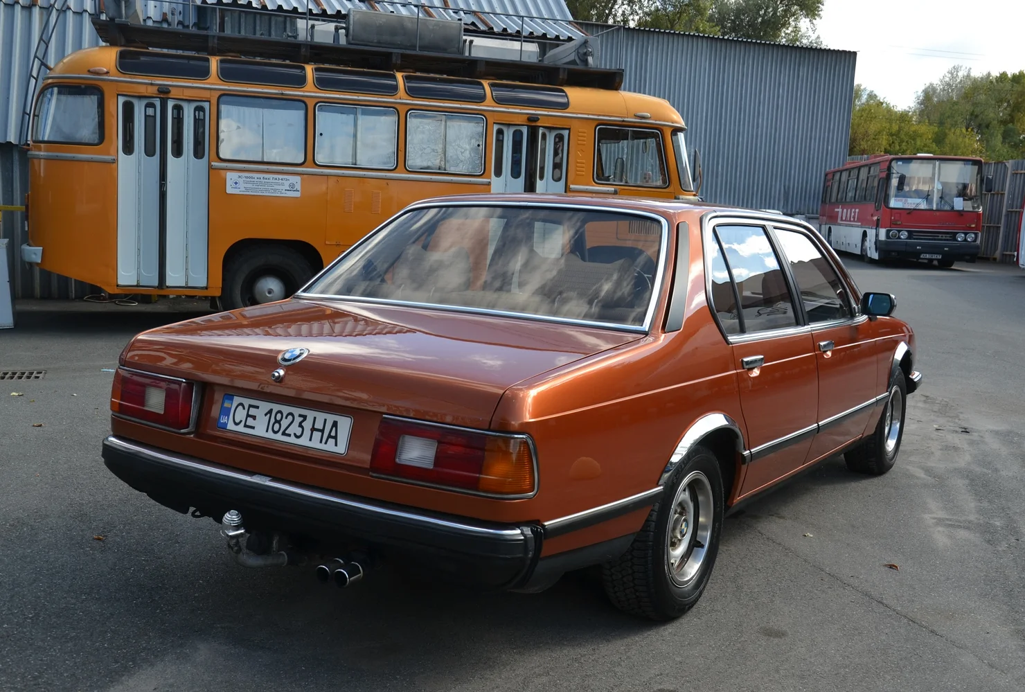 Коли німецька дипломатія їздила на баварських колесах: BMW 728 з історією космічного масштабу