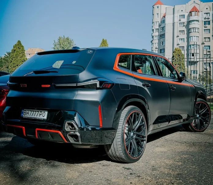 Тисяча коней в серці Одеси: унікальний BMW XM Label Red з екстремальним тюнінгом підкорив Приморський бульвар