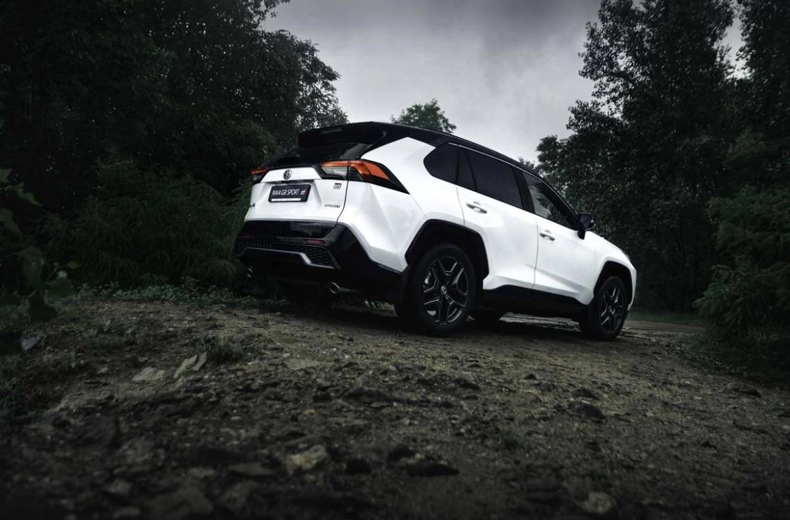 RAV4 не ідеал: розбираємо головні "кісточки в горлі" японського бестселера