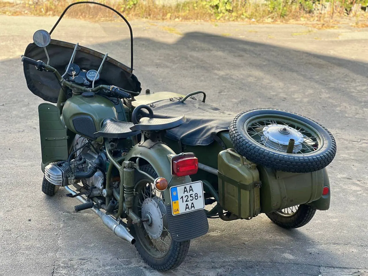 Унікальний МВ-650М1 з пробігом 1300 км: до ювілею КМЗ відновили армійський мотоцикл 1990 року