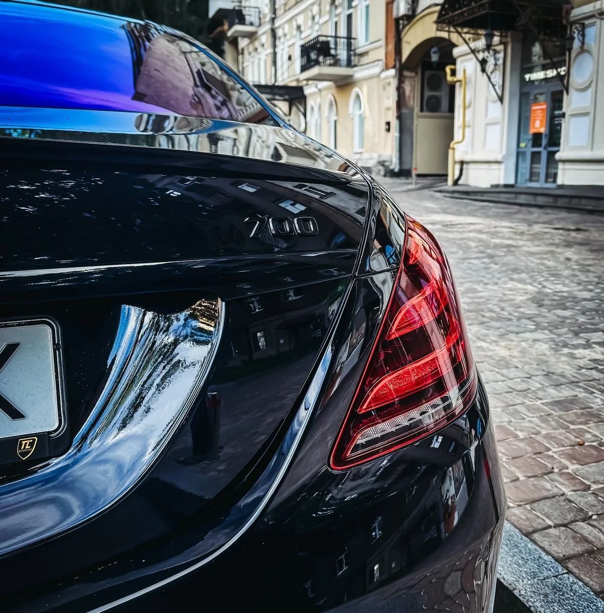 Потворний красень на вулицях Києва: 700-сильний Brabus S-Class розкрив усі свої таємниці