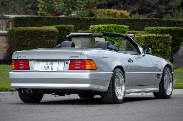 Рідкісний Mercedes-Benz SL72 AMG 1995 року з V12 від Pagani Zonda продають за $500 000