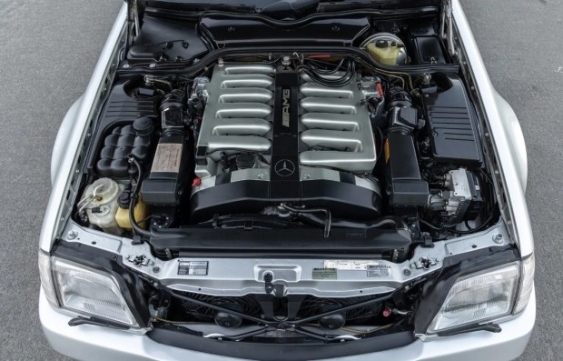 Рідкісний Mercedes-Benz SL72 AMG 1995 року з V12 від Pagani Zonda продають за $500 000