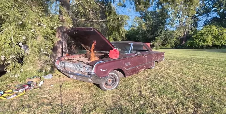 38 років під дощем: у США воскресили Mercury Marauder, який простояв надворі з 1987 року