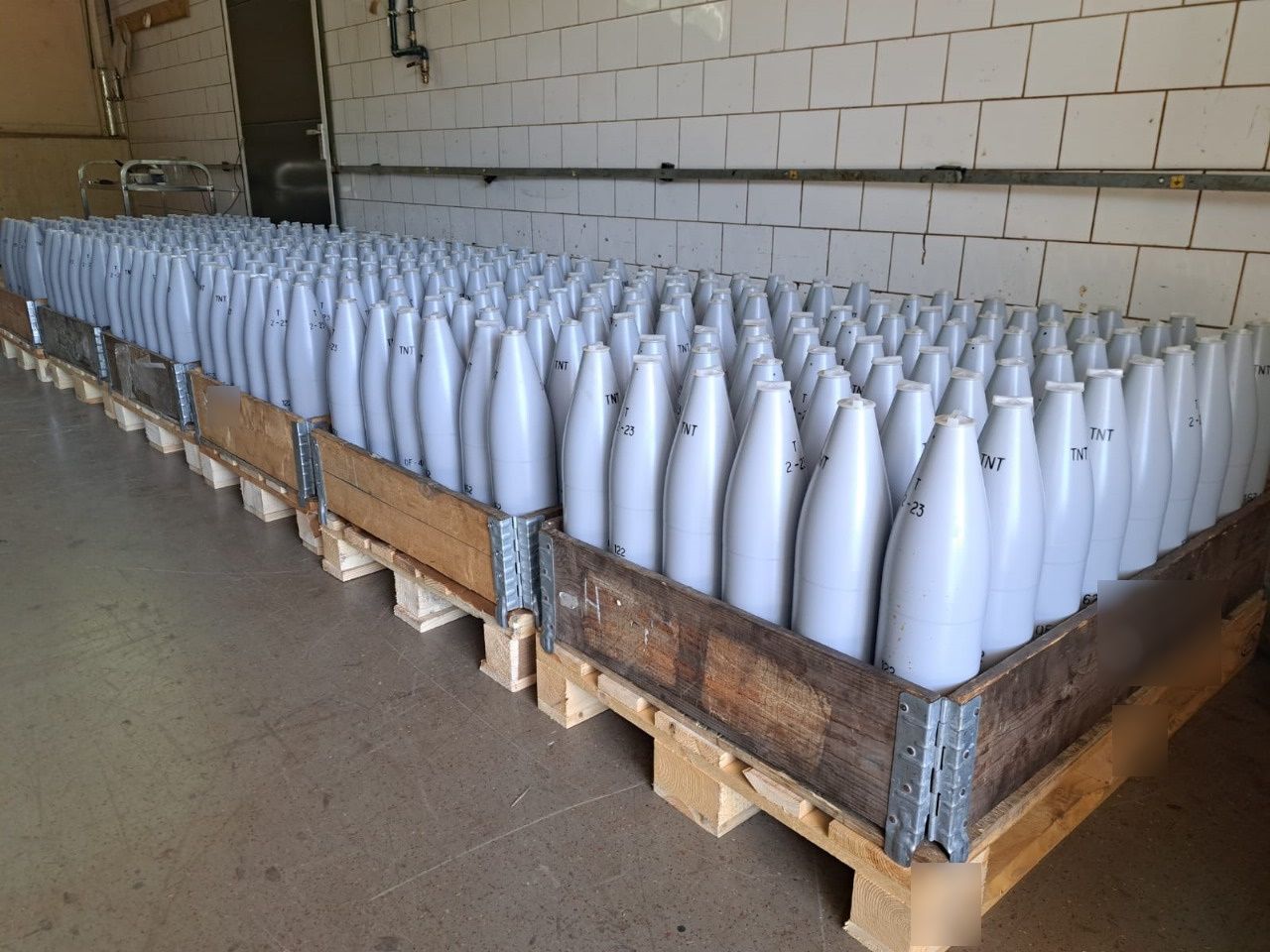 СИЛА ТАНКІВ НАТО! Україна Запускає Серійне Виробництво 120-мм Снарядів для Abrams і Leopard 2 - Стратегічний Прорив!