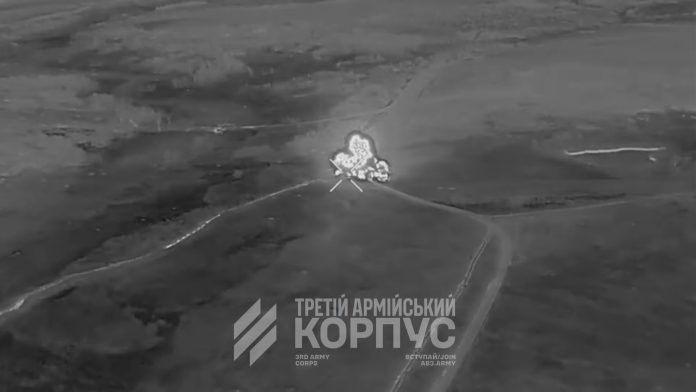 Перша в історії диверсія наземними дронами: підрив переправи на кілометр у тил окупантів - без людей Перша в історії диверсія наземними дронами: підрив переправи на кілометр у тил окупантів - без людей