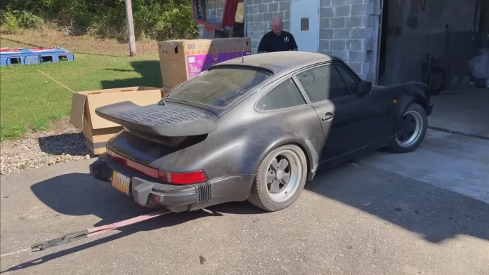 У США знайшли забутий Porsche 911 Turbo 1981 року: простояв 19 років, але зберігся ідеально